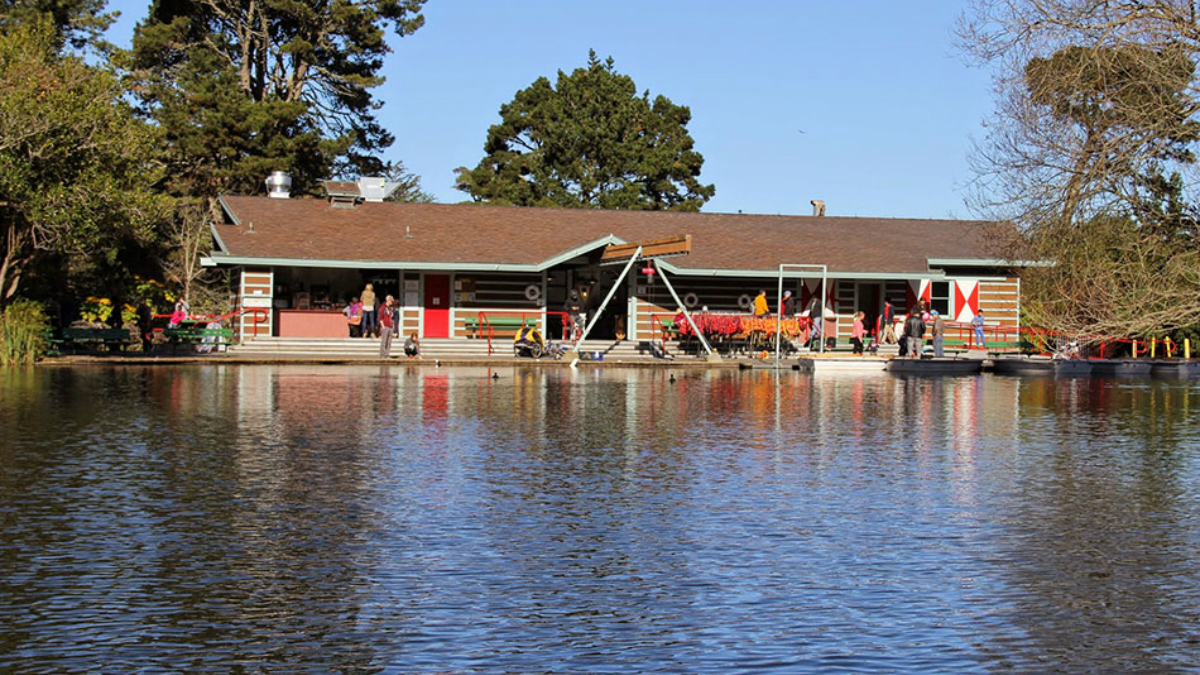 Stow lake boathouse photos
